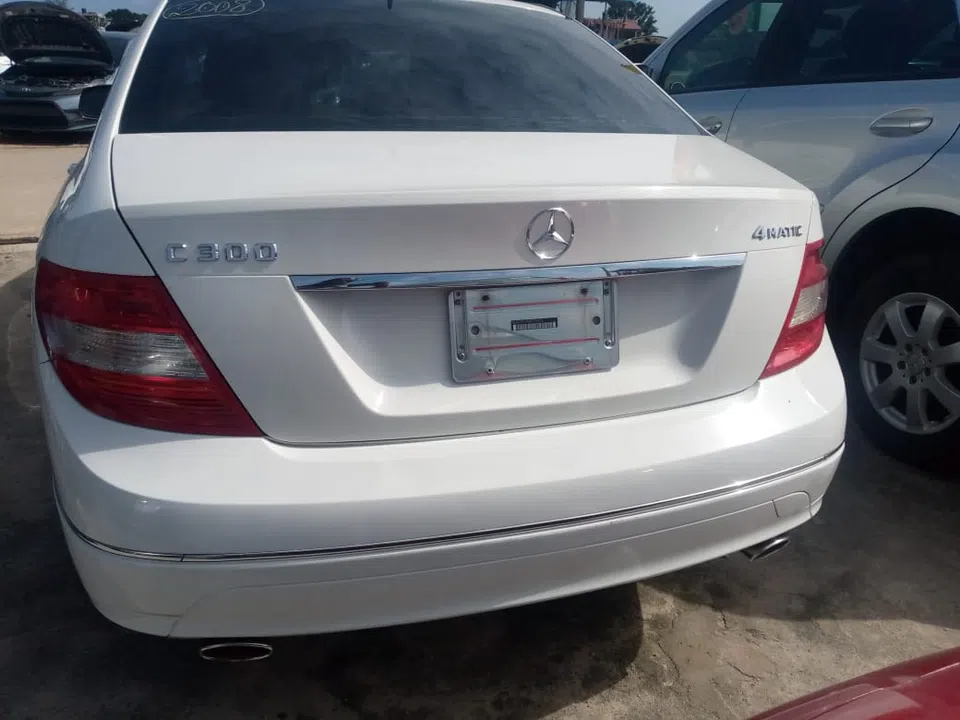 2008 Mercedes-Benz C 300 — photo 3
