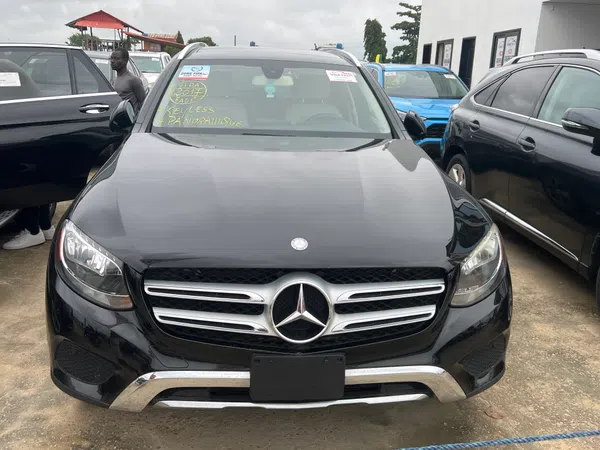 2017 Mercedes-Benz Glc 300 – photos, prix et caractéristiques