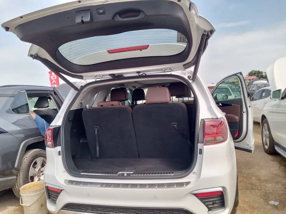 2019 Kia Sorento — photo 2