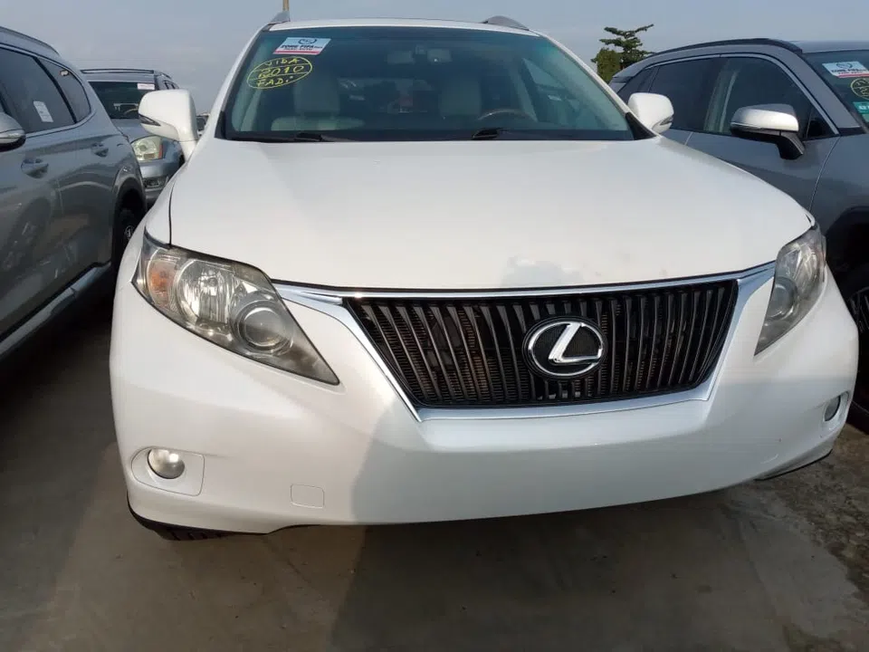 2010 Lexus Rx350 — photo 2