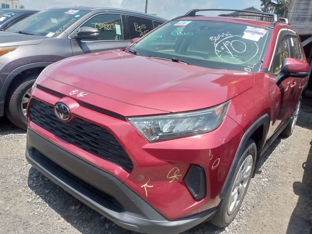 2019 Toyota Rav4 — photo 1