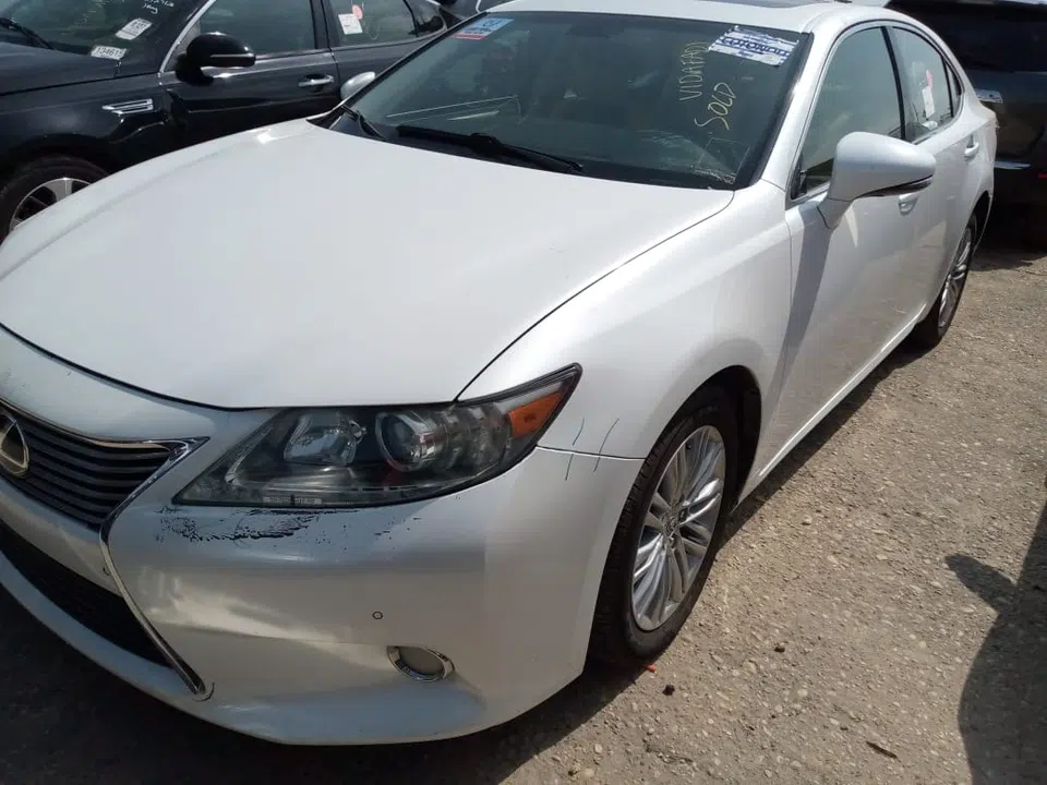 2013 Lexus Es 350 — photo 2