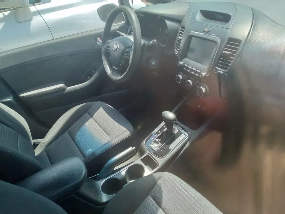2018 Kia Forte — photo 2
