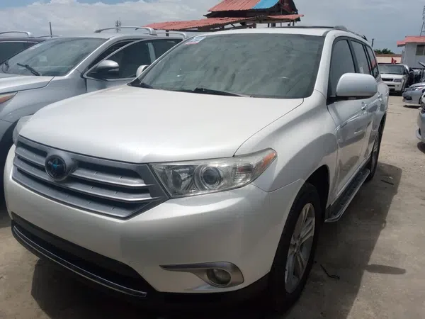 2012 Toyota Highlander – photos, prix et caractéristiques