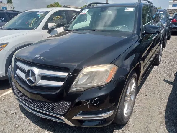 2013 Mercedes-Benz Glk-Class photos, price and features