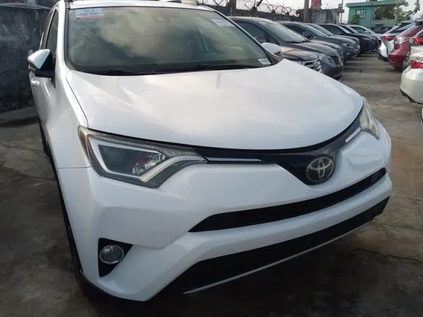 2017 Toyota Rav4 – photos, prix et caractéristiques