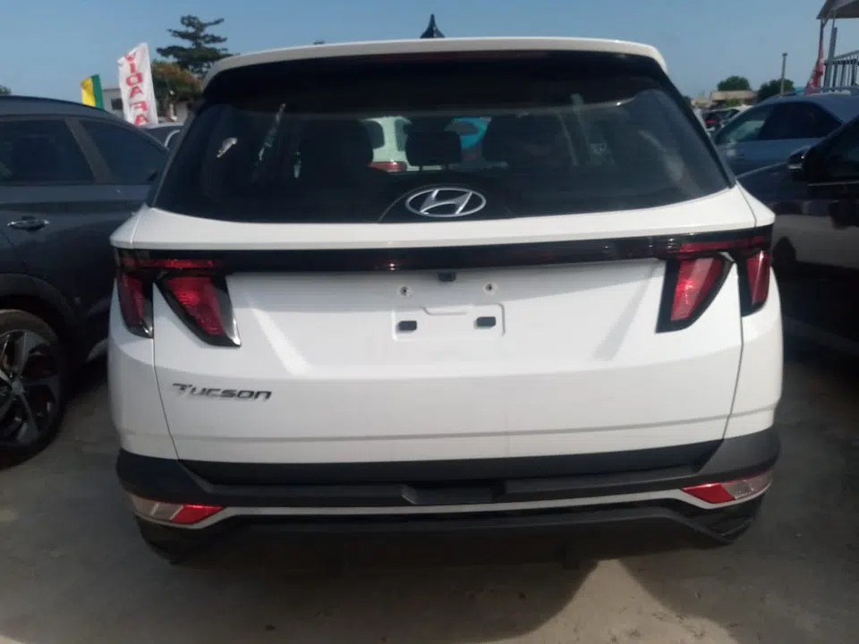 2023 Hyundai Tucson — photo 2