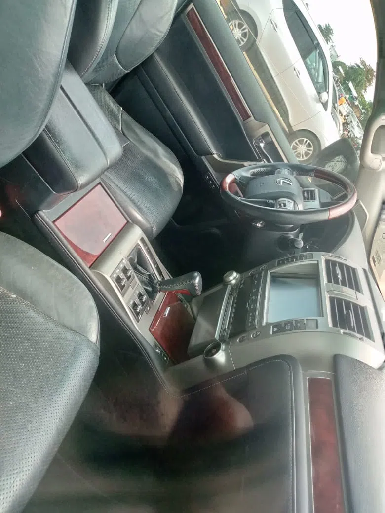 2010 Lexus Gx — photo 2