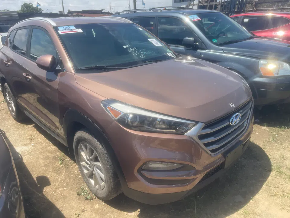 2017 Hyundai Tucson — photo 2