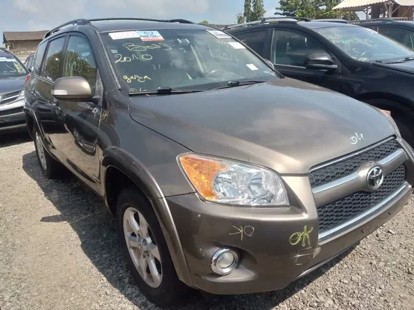 2010 Toyota Rav4 photos, price and features