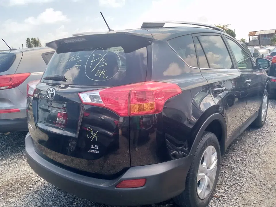 2013 Toyota Rav4 — photo 3