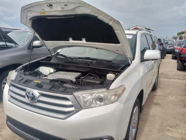 2011 Toyota Highlander – photos, prix et caractéristiques
