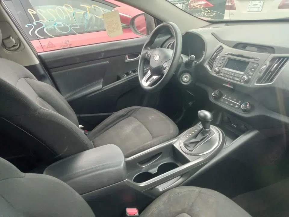 2011 Kia Sportage — photo 2