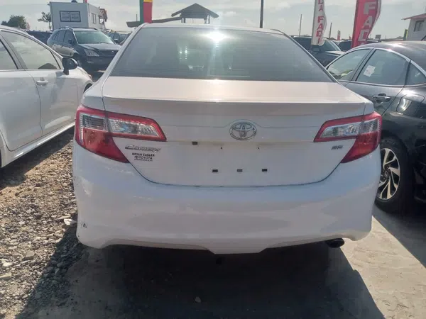 2013 Toyota Camry – photos, prix et caractéristiques