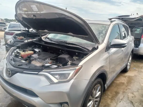 2016 Toyota Rav4 – photos, prix et caractéristiques