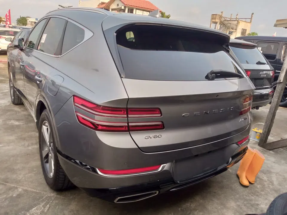 2021 Genesis Gv80 — photo 3