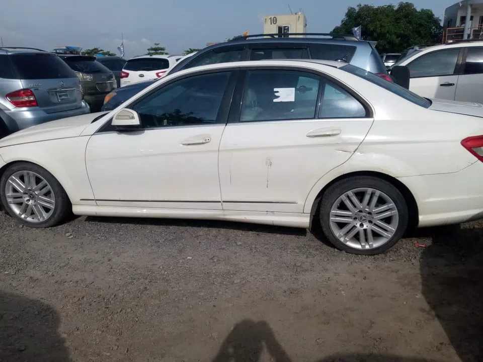 2008 Mercedes-Benz C-Class — photo 3