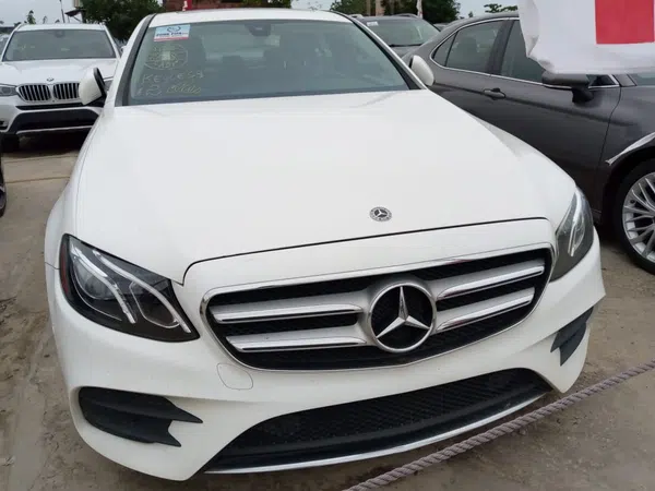 2018 Mercedes-Benz E300 – photos, prix et caractéristiques