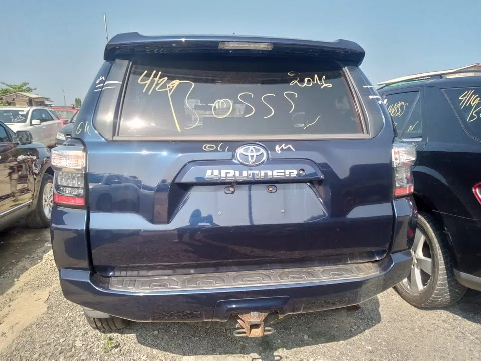 2016 Toyota 4runner — photo 2