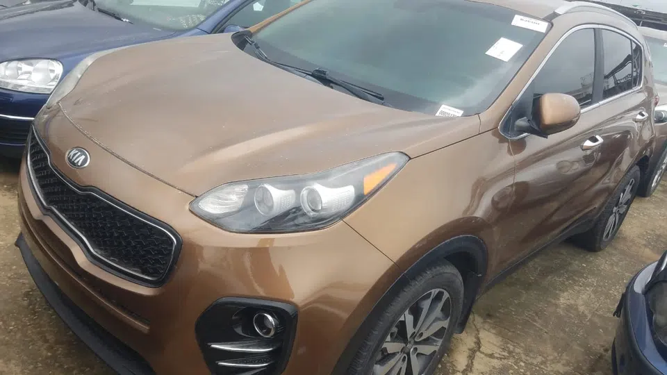 2017 Kia Sportage — photo 2