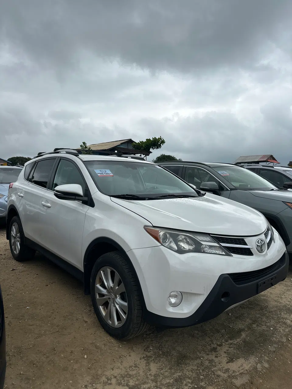2014 Toyota Rav4 limted — photo 2