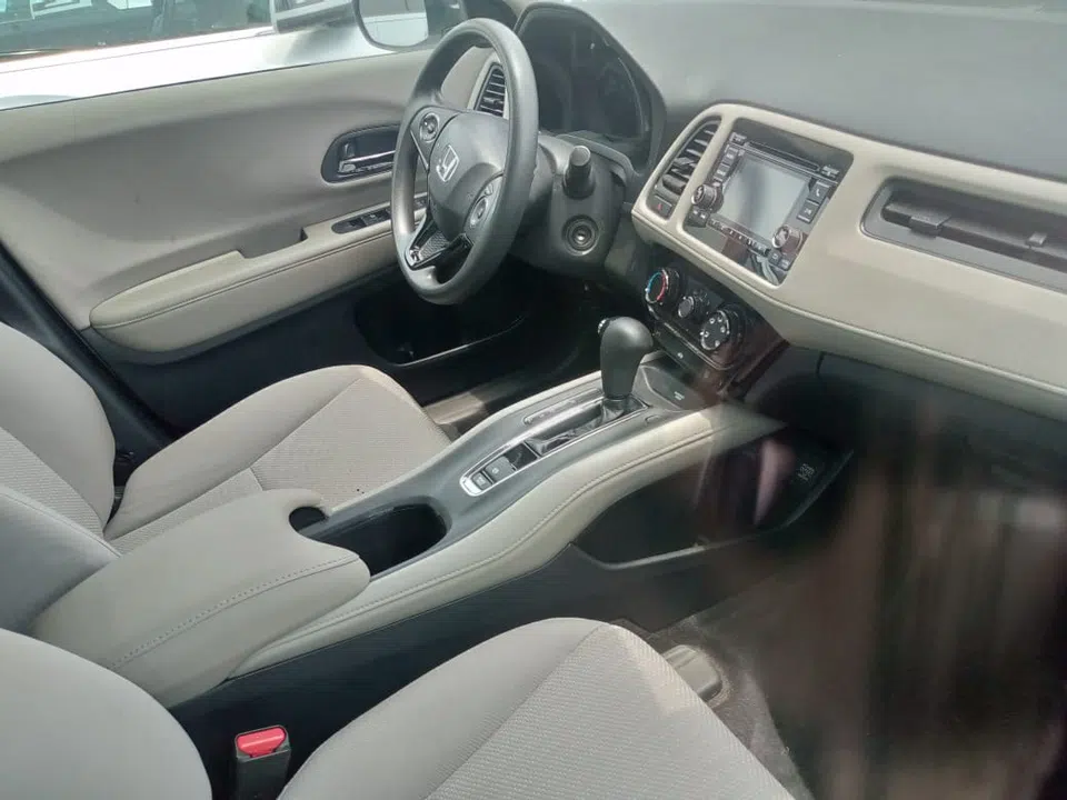 2016 Honda Hr-V — photo 2