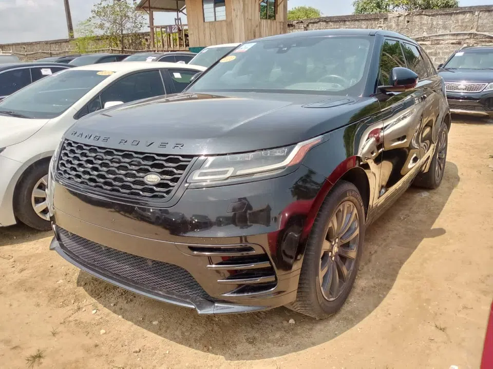 2019 Land-Rover Velar — photo 2