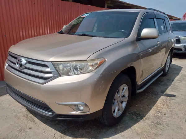 2011 Toyota Highlander – photos, prix et caractéristiques