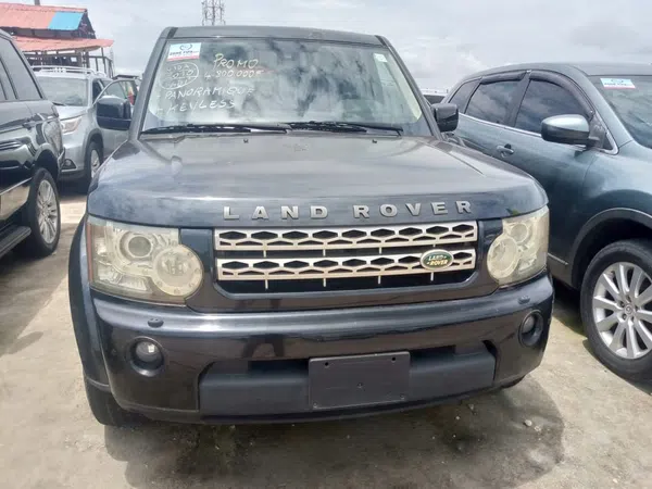 2010 Land-Rover Lr4 – photos, prix et caractéristiques