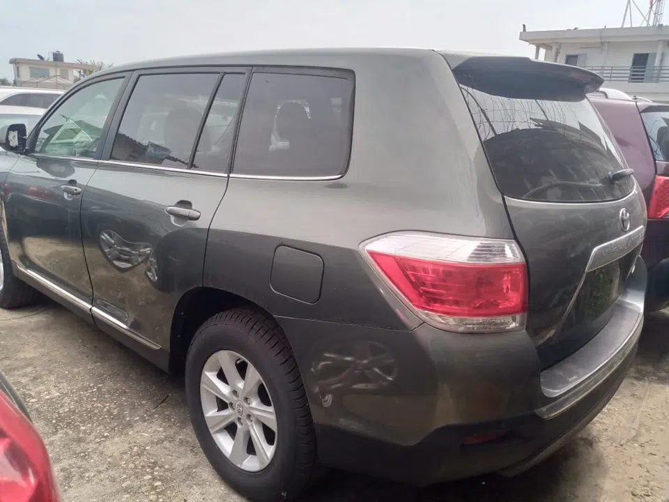 2013 Toyota Highlander — photo 3