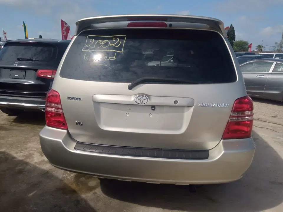2002 Toyota Highlander — photo 2